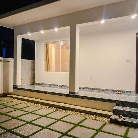 Marari Aidenz Beach Vibe Villa Alappuzha Bagian luar foto