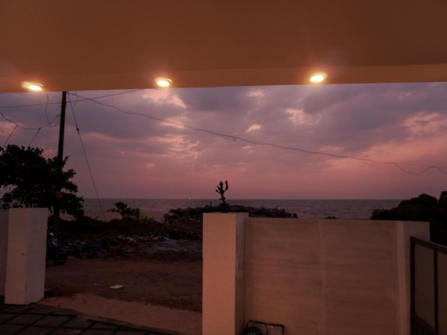 Marari Aidenz Beach Vibe Villa Alappuzha Bagian luar foto